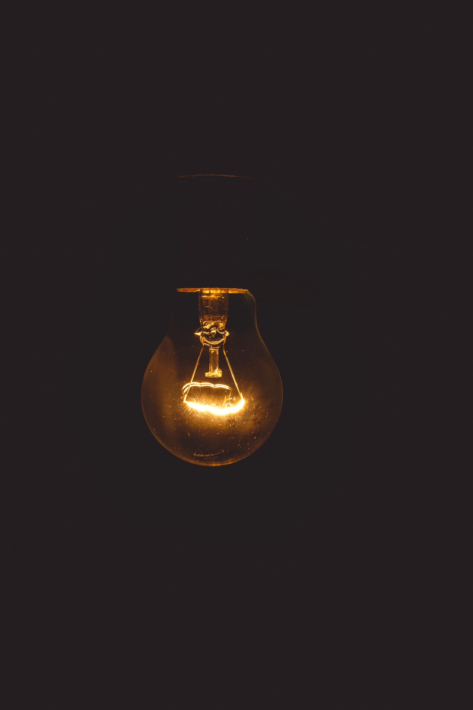 dim light bulb
